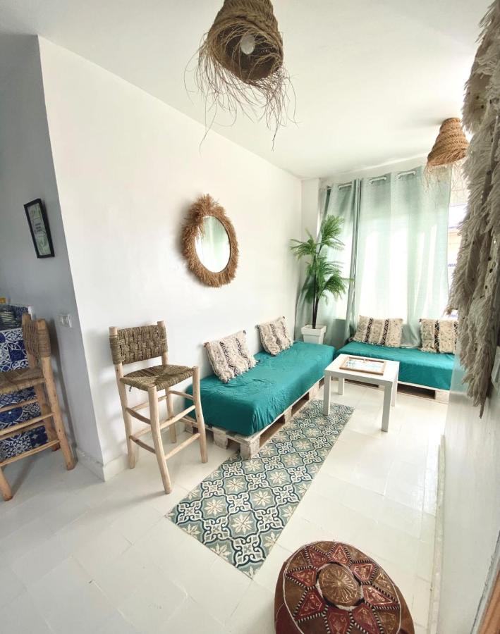 Appartement A Ksar Sghir En Face Du Terminal Passagers De Ferry Port Tanger Med Екстериор снимка